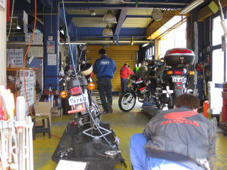 修理工場の様子