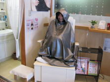 YOSAチェアに座ります。