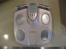 体重・体脂肪の測定をします。