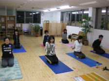 ウサギのポーズ1