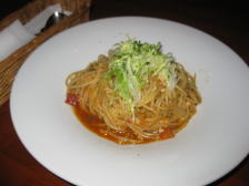 とりと八種の野菜風トマトソース